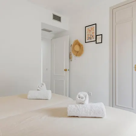 Panoramic Sea View With Pool 에스테포나