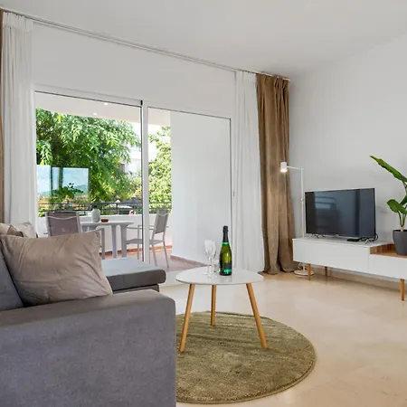 Panoramic Sea View With Pool Apartment